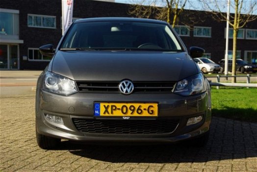 Volkswagen Polo - 1.4 HIGHLINE AUT 2011 5 Deurs Xenon/Led - 1