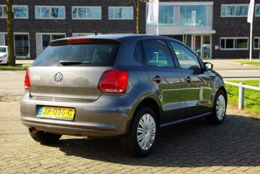 Volkswagen Polo - 1.4 HIGHLINE AUT 2011 5 Deurs Xenon/Led - 1