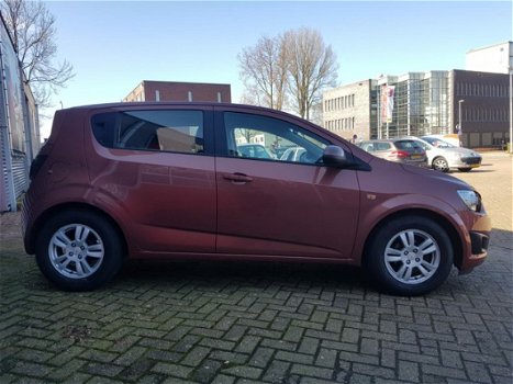 Chevrolet Aveo - 1.4 LT - 1