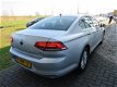 Volkswagen Passat - 1.4 TSI Comfortline LED koplampen Sportstoelen Keyless Navi Clima PDC Bluetooth - 1 - Thumbnail