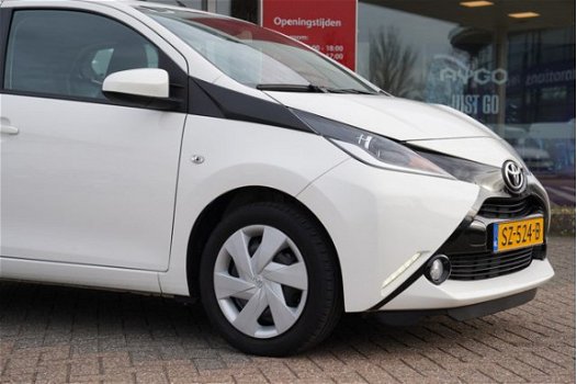 Toyota Aygo - 1.0 VVT-i 69pk 5D x-play - 1