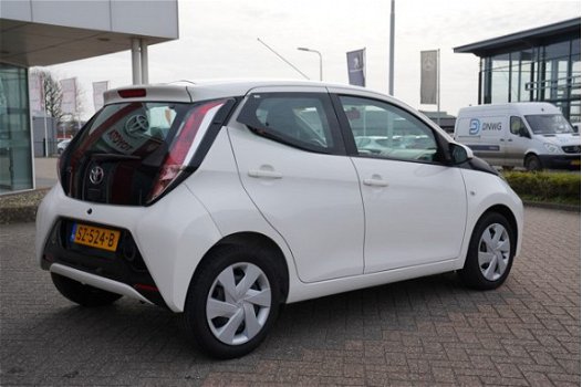 Toyota Aygo - 1.0 VVT-i 69pk 5D x-play - 1