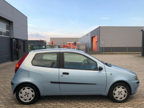 Fiat Punto - 1.2-16V ELX Speedgear NW APK, NETTE AUTO - 1