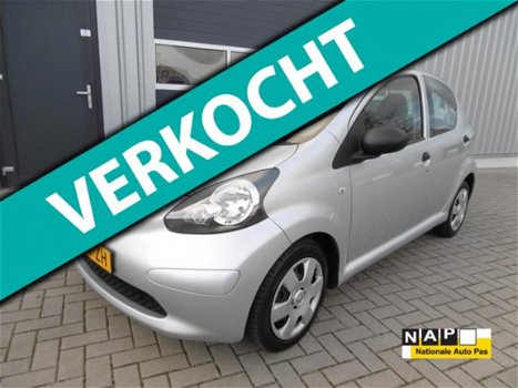 Toyota Aygo - 1.0-12V 5 Deurs Orginele Nederlandse Auto - 1