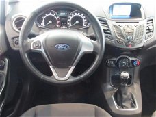Ford Fiesta - 1.0 Style 5-Deurs / Navigatie / Airco / Bluetooth / Sportvelgen