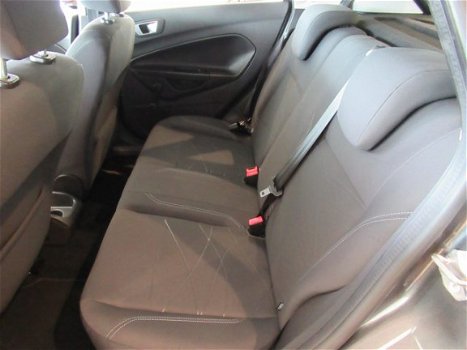 Ford Fiesta - 1.0 Style 5-Deurs / Navigatie / Airco / Bluetooth / Sportvelgen - 1