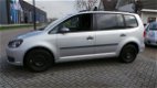 Volkswagen Touran - 1.6 TDI Van/Grijs kenteken Navi, Airco, Cruis, Pdc - 1 - Thumbnail