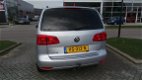 Volkswagen Touran - 1.6 TDI Van/Grijs kenteken Navi, Airco, Cruis, Pdc - 1 - Thumbnail