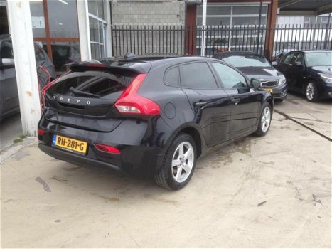 Volvo V40 - 1.6 D2 R Design - 1