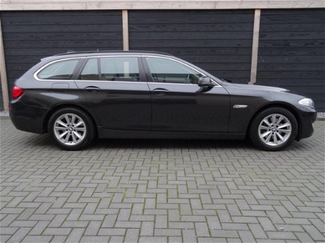 BMW 5-serie Touring - 520d Executive HANDELS / EXPORT PRIJS Leder/trekhaak elec./ 17