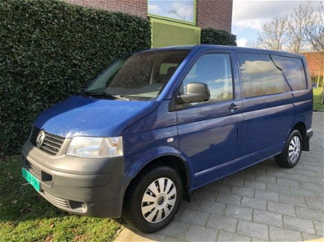 Volkswagen Transporter - 1