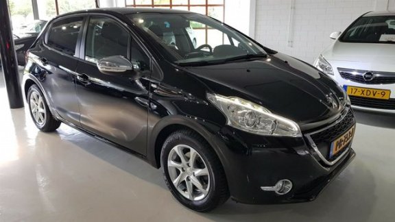 Peugeot 208 - 1.2 VTi Active VA €196, -P/M CRUISE PDC STOELVER WA RMING WINTERVELGEN 6 MND GARANTIE - 1