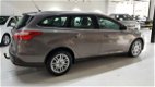 Ford Focus Wagon - 1.6 TDCI ECOnetic Titanium LEDER NAVI PARK ASSISTA NT KEYLESS NAP 6 MND GARANTIE - 1 - Thumbnail