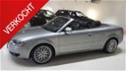 Audi A4 Cabriolet - 2.4 V6 Pro Line AUOTOMAAT NL AUTO NAP LEDER NAVI E LEKTRICH PAKKET CRUISE V.A. € - 1 - Thumbnail