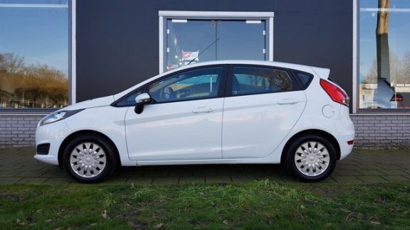 Ford Fiesta - 1.6 TDCi Style NAP NAVI/BLUETOOTH/USB/AIRCO/CRUISE 6 MND GARANTIE/1E EIGENAAR VA €134, - 1