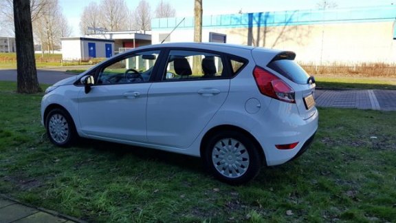 Ford Fiesta - 1.6 TDCi Style NAP NAVI/BLUETOOTH/USB/AIRCO/CRUISE 6 MND GARANTIE/1E EIGENAAR VA €134, - 1