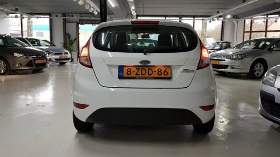 Ford Fiesta - 1.6 TDCi Style NAP NAVI/BLUETOOTH/USB/AIRCO/CRUISE 6 MND GARANTIE/1E EIGENAAR VA €134, - 1