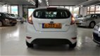 Ford Fiesta - 1.6 TDCi Style NAP NAVI/BLUETOOTH/USB/AIRCO/CRUISE 6 MND GARANTIE/1E EIGENAAR VA €134, - 1 - Thumbnail