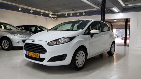 Ford Fiesta - 1.6 TDCi Style NAP NAVI/BLUETOOTH/USB/AIRCO/CRUISE 6 MND GARANTIE/1E EIGENAAR VA €134, - 1