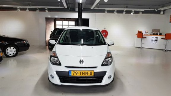 Renault Clio - 1.5 dCi Authentique NAP 6 MND GARANTIE CRUISE AIRC O NL AUTO APK 03/19 1E EIGENAAR V. - 1