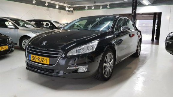 Peugeot 508 - 1.6 THP Allure NAVI LEDER KEYLESS BI-XENON LED BLU ETOOTH NAP NL AUTO - 1