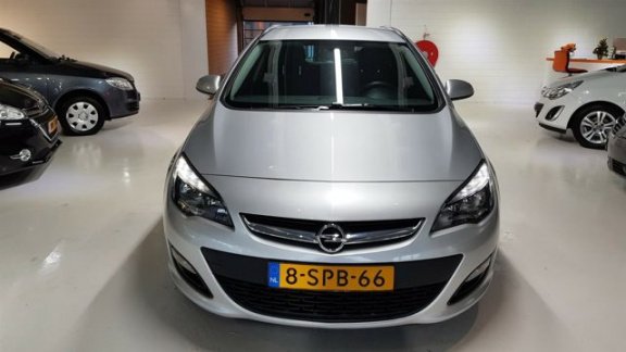 Opel Astra Sports Tourer - 1.7 CDTi Business +V.A €184 P/M NL AUTO NAP NAVI 6 MND GARANTIE BLUETOOTH - 1