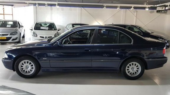 BMW 5-serie - 520i Executive NAP NL AUTO APK 09-19 AIRCO CRUISE - 1