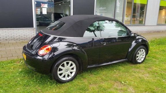 Volkswagen New Beetle Cabriolet - 1.6 Highline NAP NL AUTO AIRCO CRUISE - 1