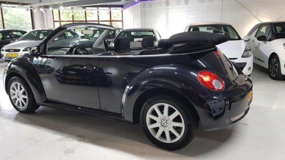 Volkswagen New Beetle Cabriolet - 1.6 Highline NAP NL AUTO AIRCO CRUISE - 1