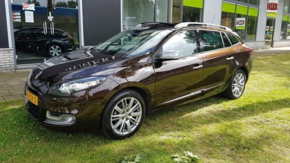 Renault Mégane Estate - 1.5 dCi GT-Line LEDER PANO CAMERA BI-XENON LED KEY LESS PDC - 1