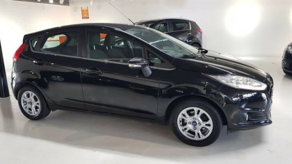 Ford Fiesta - 1.6 TDCi Titanium NAP NAVI KEYLESS LED CRUISE USB 1E EIGENAAR - 1