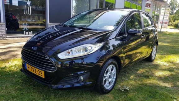 Ford Fiesta - 1.6 TDCi Lease Titanium NAVI LED KEYLESS USB 1E EI GENAAR NAP NL AUTO - 1