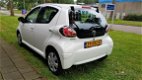 Toyota Aygo - 1.0-12V Comfort Navigator NAP DEALER OH AIRCO APK 07-19 - 1 - Thumbnail