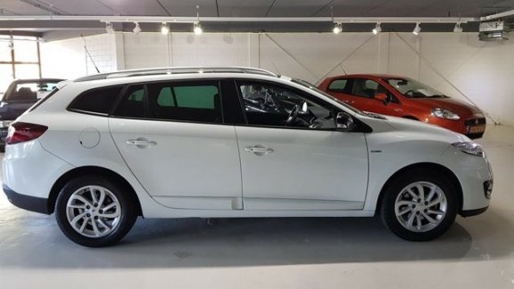 Renault Mégane Estate - 1.5 dCi Bose LED PANO LEDER CAMERA 1E EIGENAAR NA P V.A €140, - P/M - 1