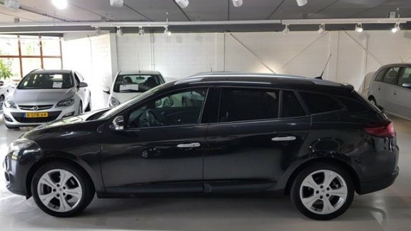 Renault Mégane Estate - 1.6 Dynamique NAVI XENON PDC KEYLESS USB APK 04-19 NL AUTO - 1