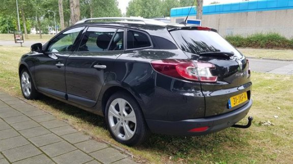 Renault Mégane Estate - 1.6 Dynamique NAVI XENON PDC KEYLESS USB APK 04-19 NL AUTO - 1