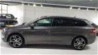 Peugeot 308 SW - 1.2 e-THP Première LED KEYLESS PANO 1E EIGENAAR NA VI USB V.A €231, - P/M - 1 - Thumbnail