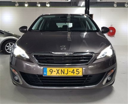 Peugeot 308 SW - 1.2 e-THP Première LED KEYLESS PANO 1E EIGENAAR NA VI USB V.A €231, - P/M - 1