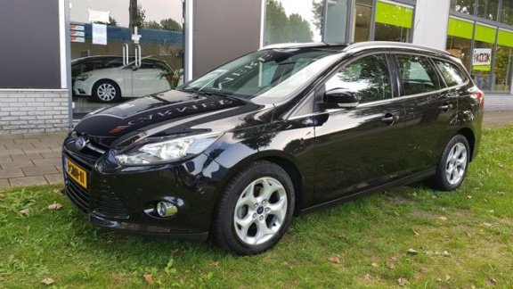 Ford Focus Wagon - 1.6 TDCI ECOnetic Titanium NAVI BLUETOOTH USB PDC 6-BAK - 1