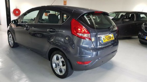 Ford Fiesta - 1.25 Titanium NWE DRIEM NAP CRUISE PARKEERSENSOREN - 1