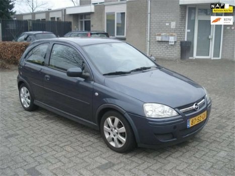 Opel Corsa - 1.2-16V Silverline - 1