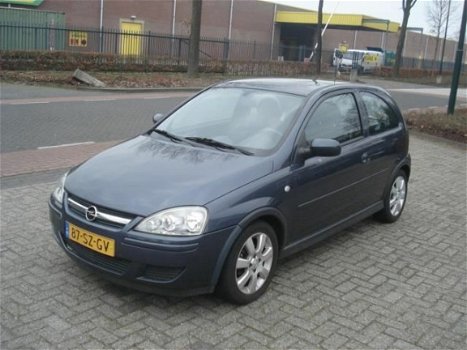 Opel Corsa - 1.2-16V Silverline - 1