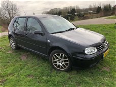 Volkswagen Golf - 2, 3 V5 Highline