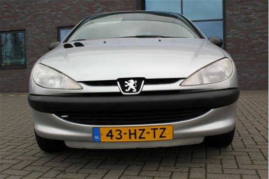 Peugeot 206 - 1.4 XR - 1