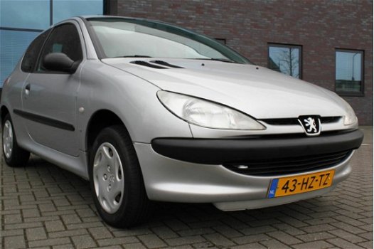 Peugeot 206 - 1.4 XR - 1