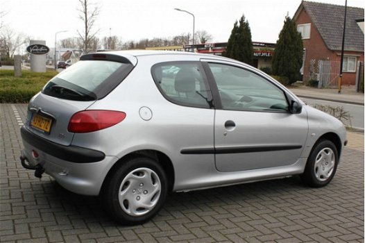 Peugeot 206 - 1.4 XR - 1