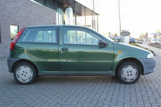 Fiat Punto - 1.1 55 Young 1 Jaar APK - 1