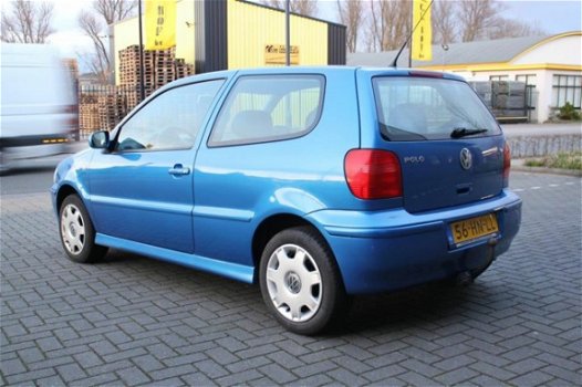 Volkswagen Polo - 1.4-16V Trendline - 1