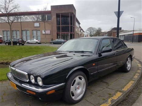 Jaguar XJ - 4.0 6 cilinder in lijn met Supercharger - 1