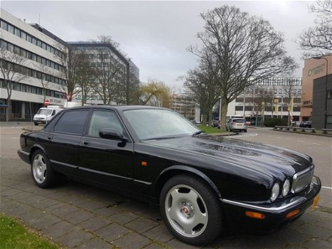 Jaguar XJ - 4.0 6 cilinder in lijn met Supercharger - 1